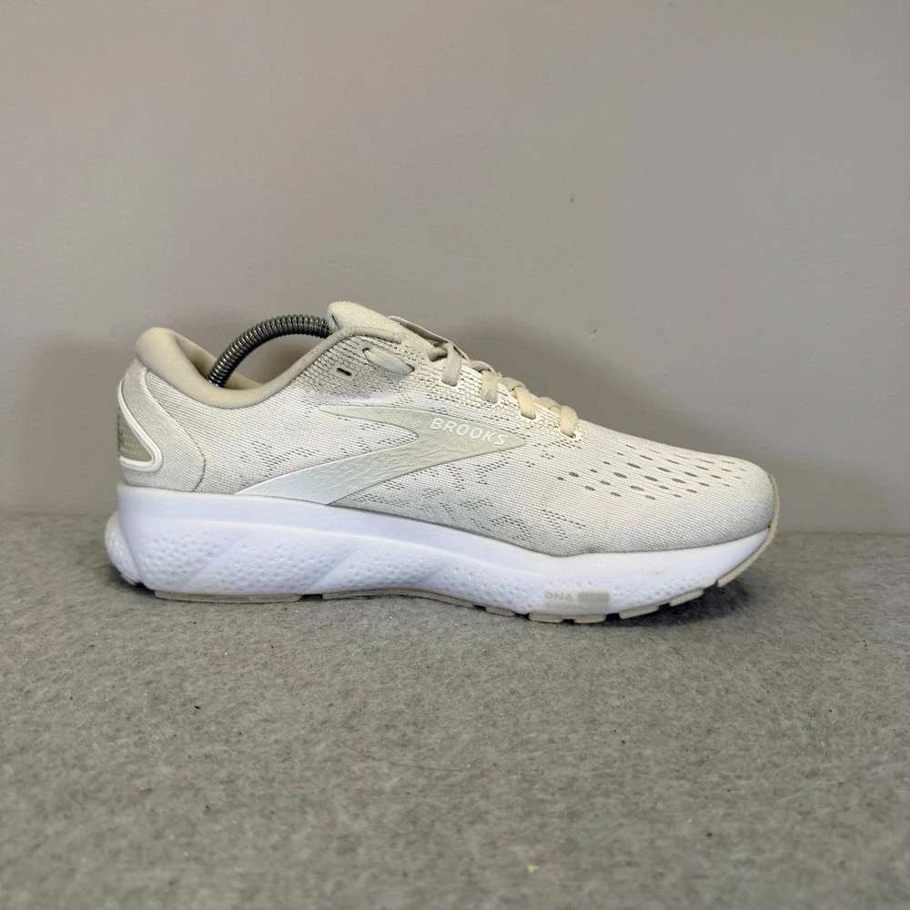 Brooks ghost 16